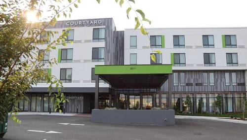 Courtyard By Marriott Portland East
