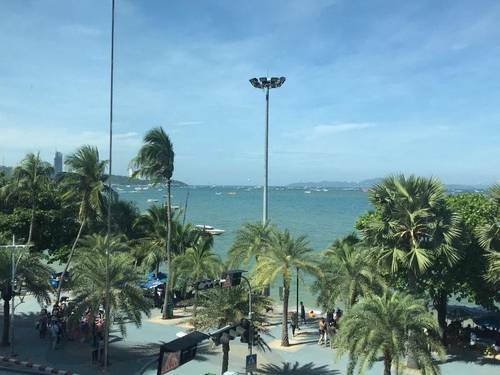 The Beach Front Resort Pattaya