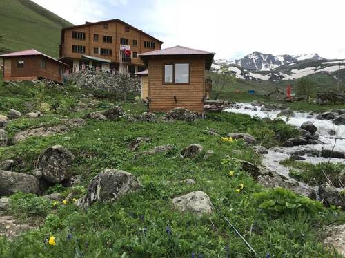 Yedigoller Hotel & Restaurant