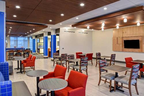 Holiday Inn Express & Suites Ottawa