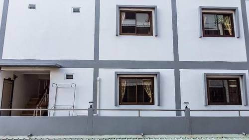 75377 Check In House