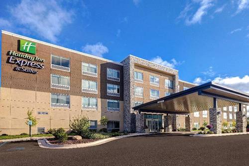 Holiday Inn Express & Suites Detroit - Dearborn