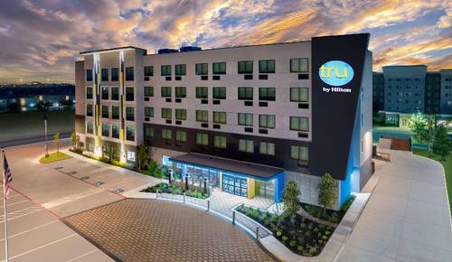 Tru by Hilton San Antonio at the Rim