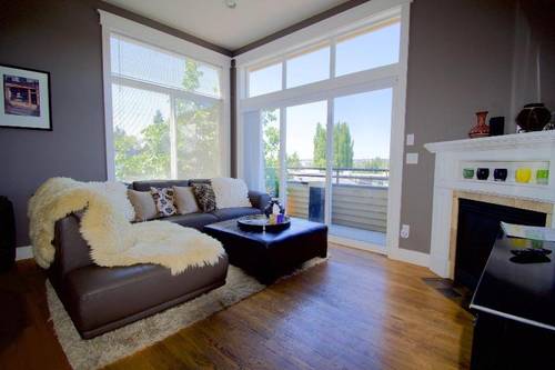 Walkable OTS Mid Century Condo-Pool