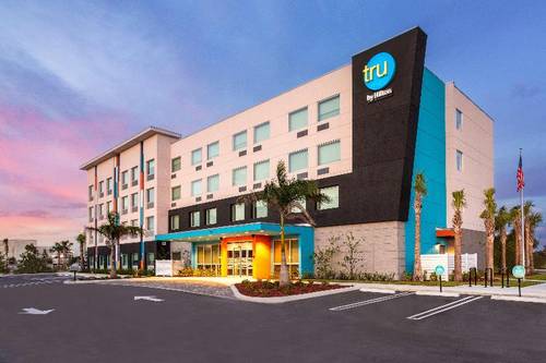 Tru by Hilton Port St. Lucie Tradition