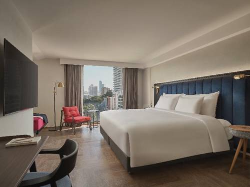 Public House Sukhumvit 31 Hotel