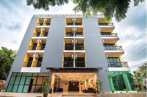 Yamin Seaview Hotel