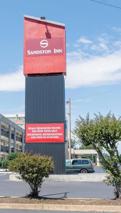 Sandston Inn