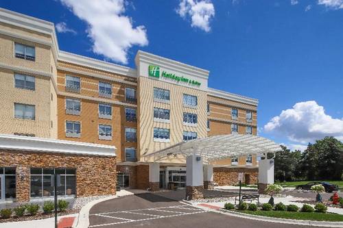 Holiday Inn & Suites Detroit - Troy