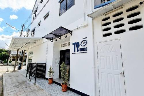 Tp House@naka By Zuzu