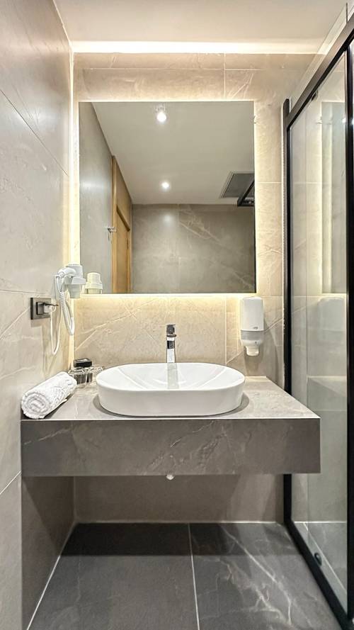 Solia Hotel