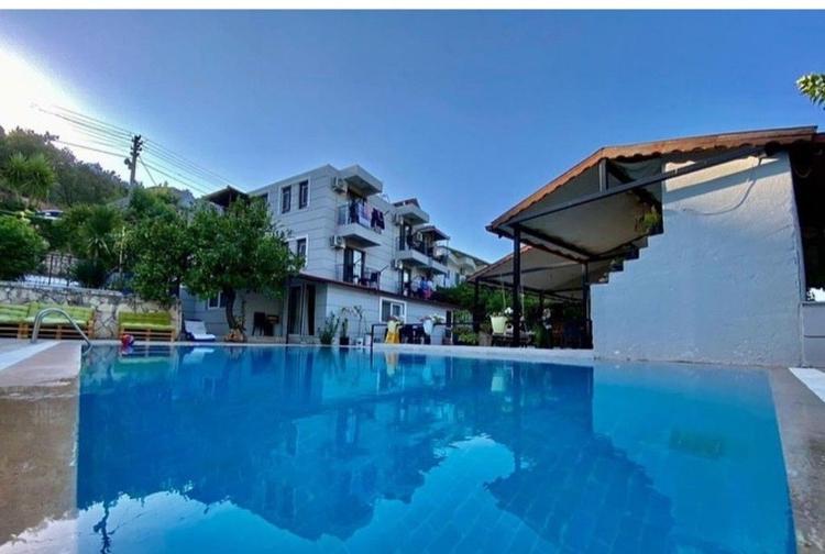 Tuthaliya Otel