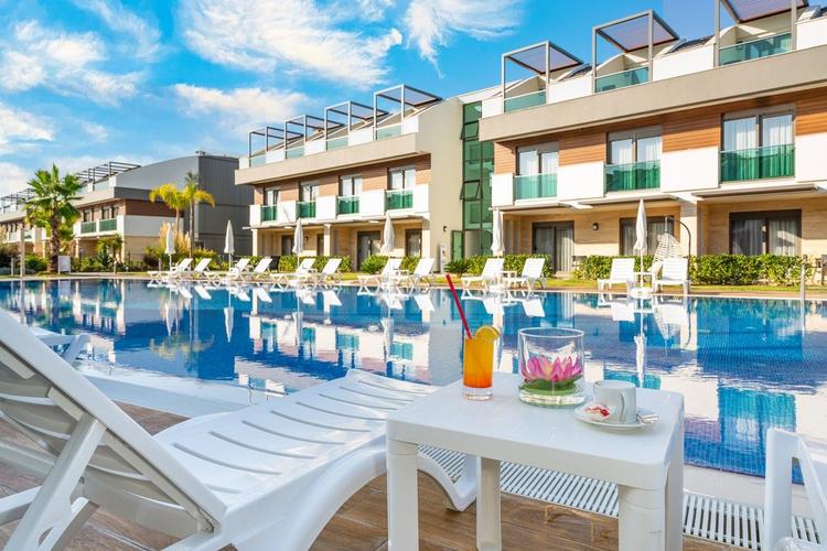 Veranda Suites