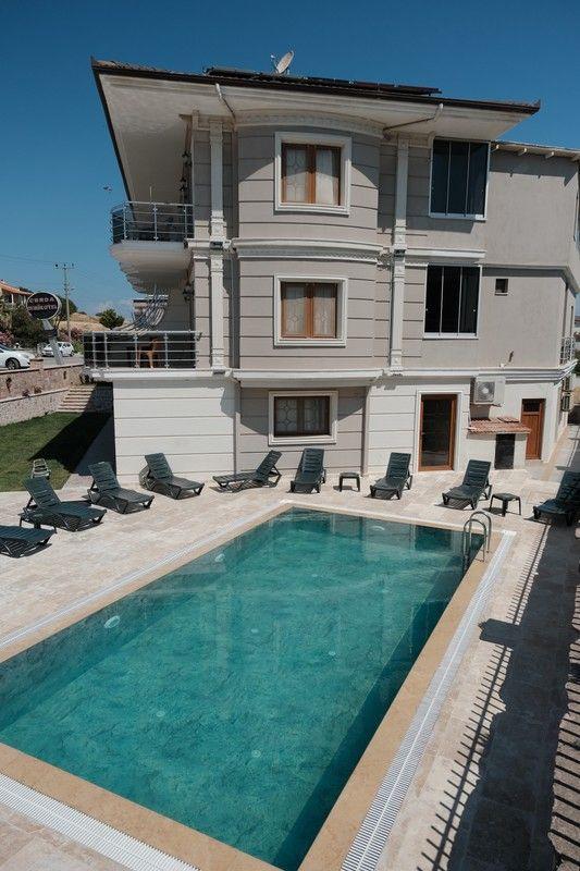 Cunda Demir Otel