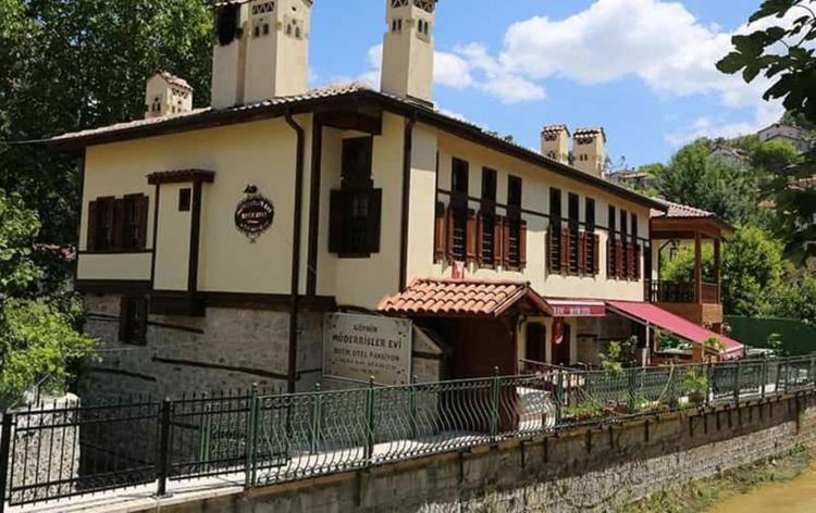 Müderrisler Evi