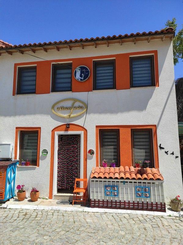 Athenada Otel