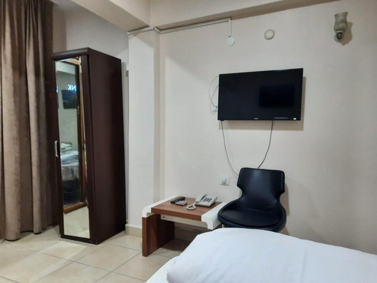 Macit Hotel