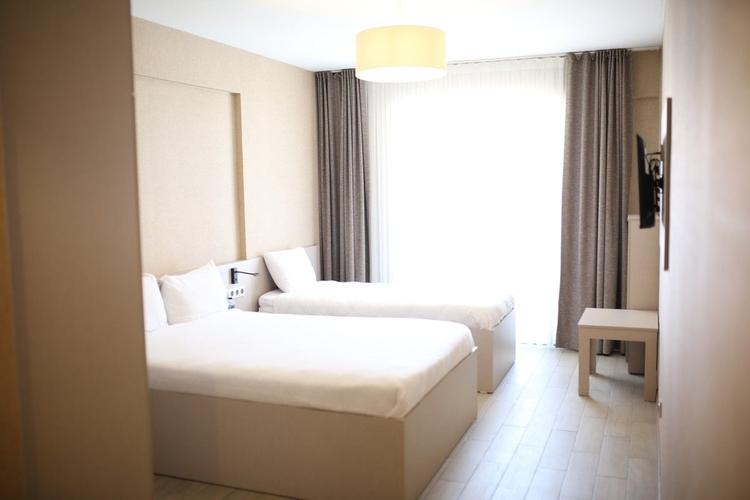 Otel Çınas