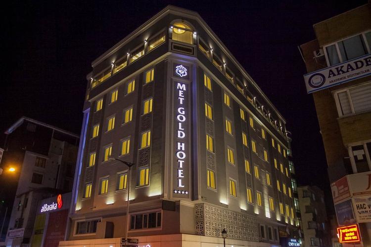 Met Gold Hotel