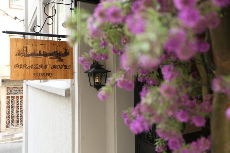 Perazre Hotel
