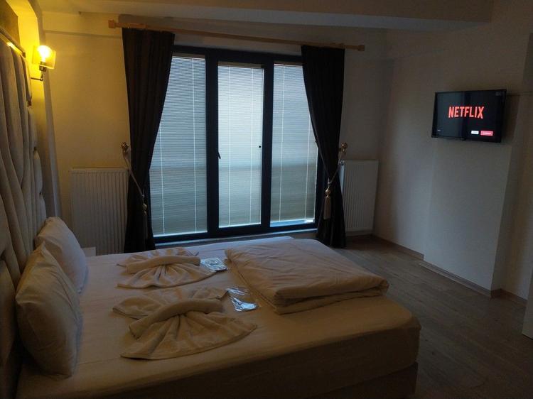Mango Suites