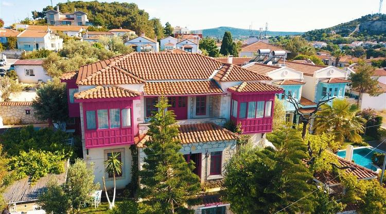 Aişem by Hire