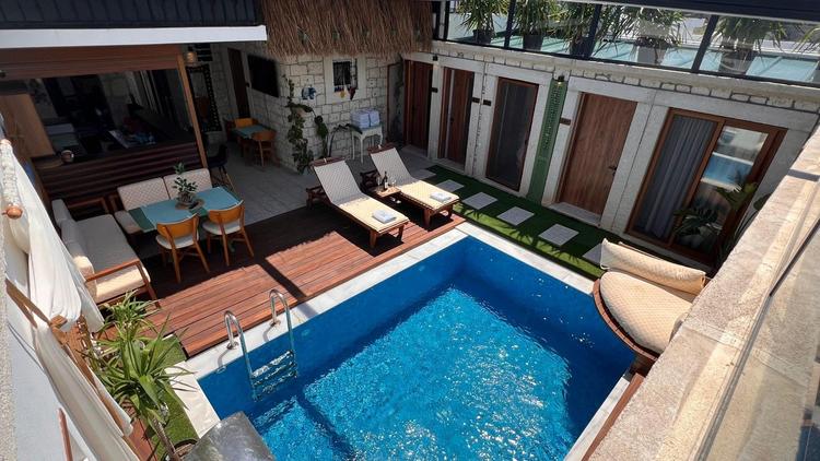 Elin Otel Alacati