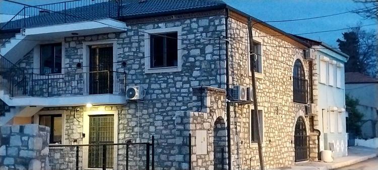 Chakra Vourla Hotel