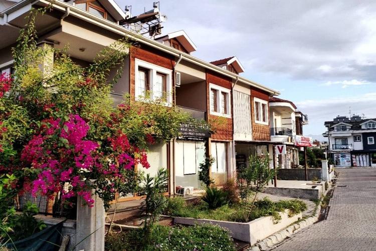 Atlas House