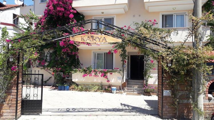 Karya Apartments