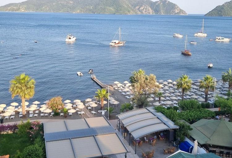 Amos Hotel