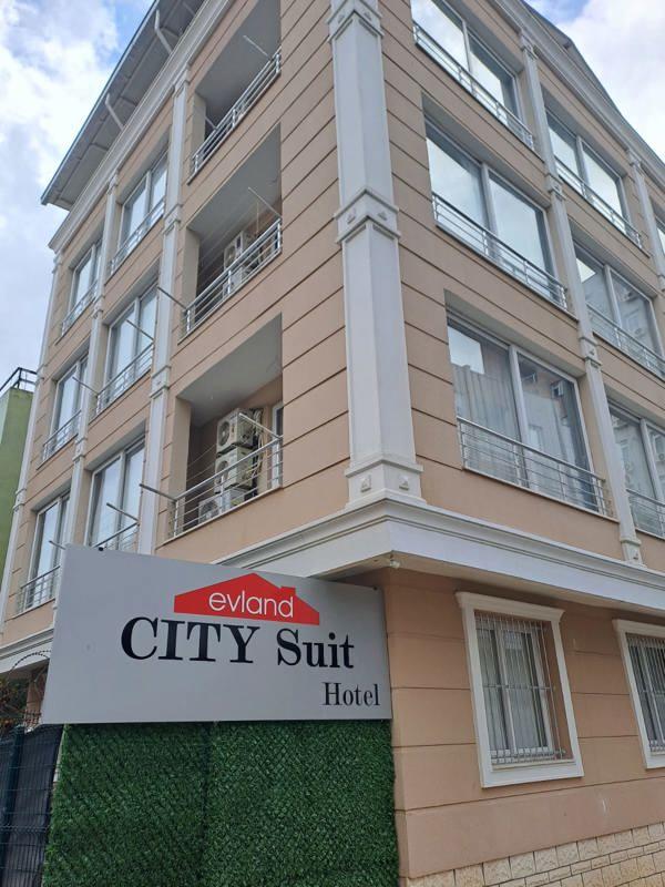 Evland City Suit