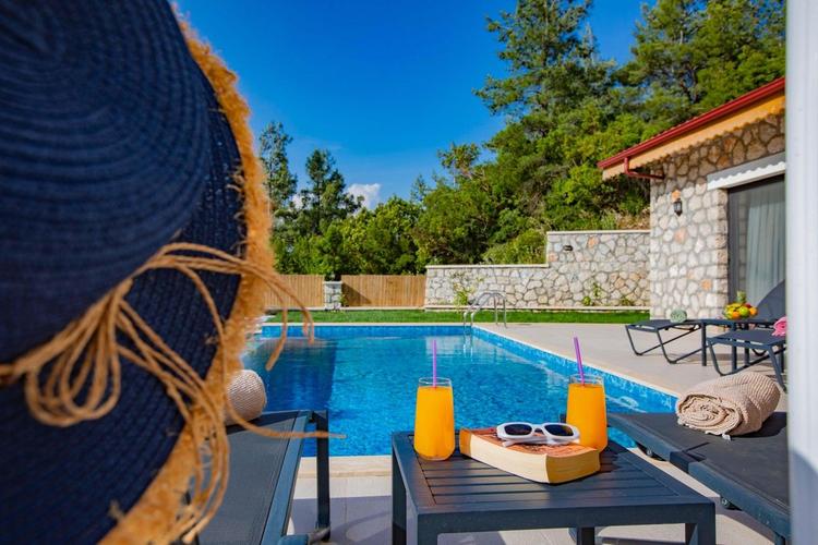 Villa Mira 2