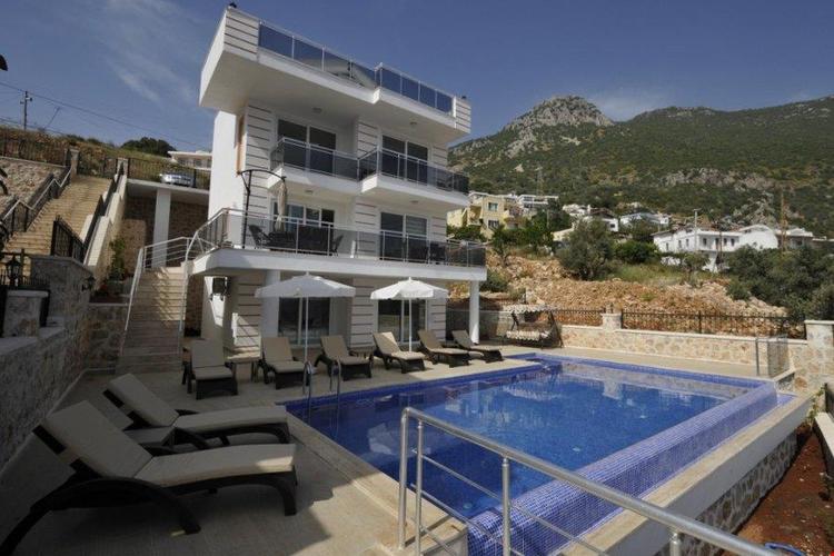 Villa Rmz-01