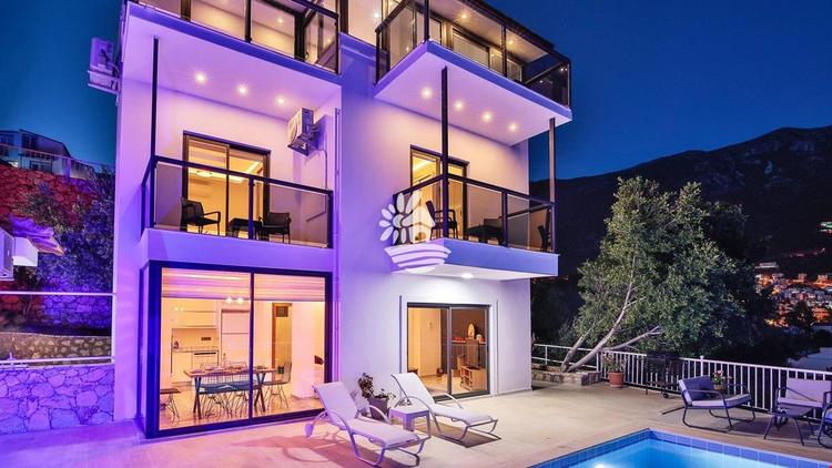 Villa Moonlight