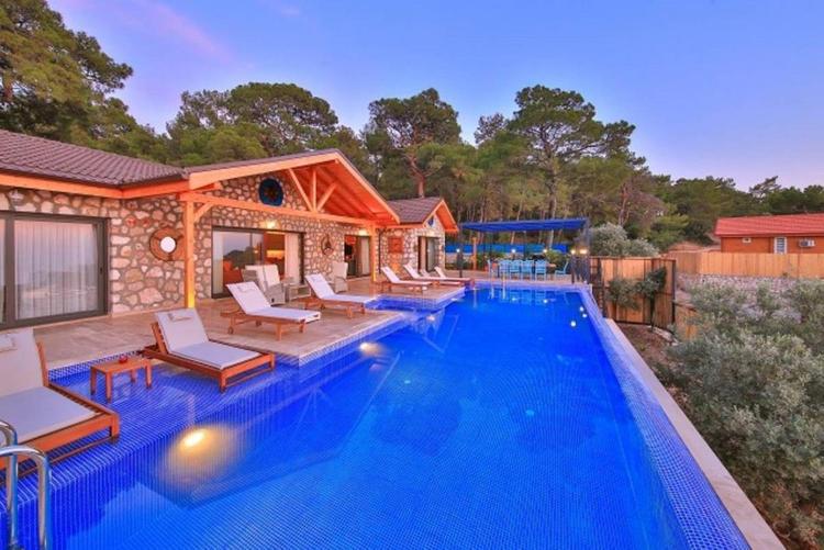 Villa Acrapool