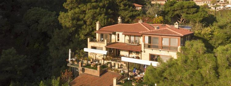 Erguvanlı Ev