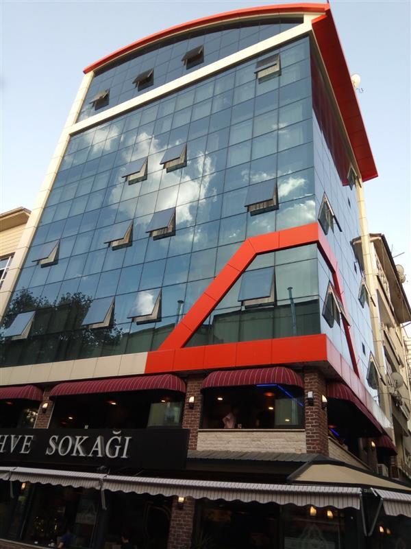 Esgüven Suit