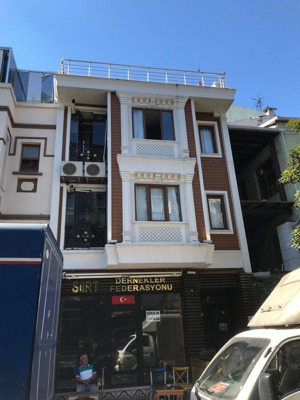 Mutlu Flat