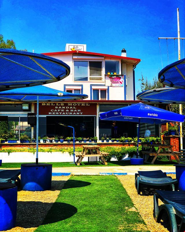 Bells Beach Hotel