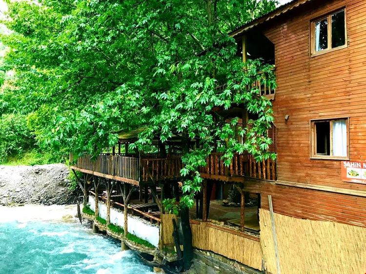 Kapuzbaşı Şahin Motel Restaurant
