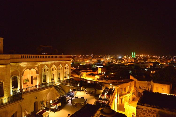Shmayaa Hotel