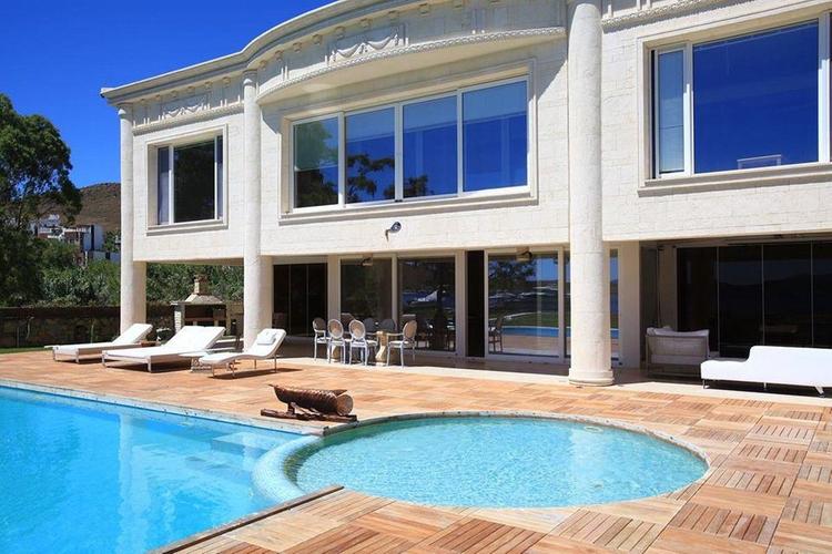 Bodrum Baglada 6 Odali Denize Sıfır Ozel Havuzlu Iskeleli Yazlik Kiralik Villa BD4130