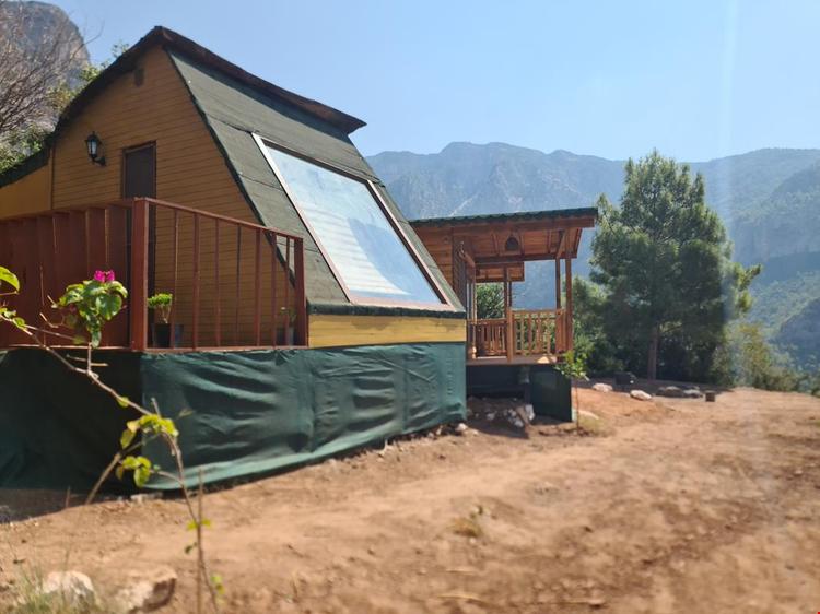 Goat Bungalow And Camping