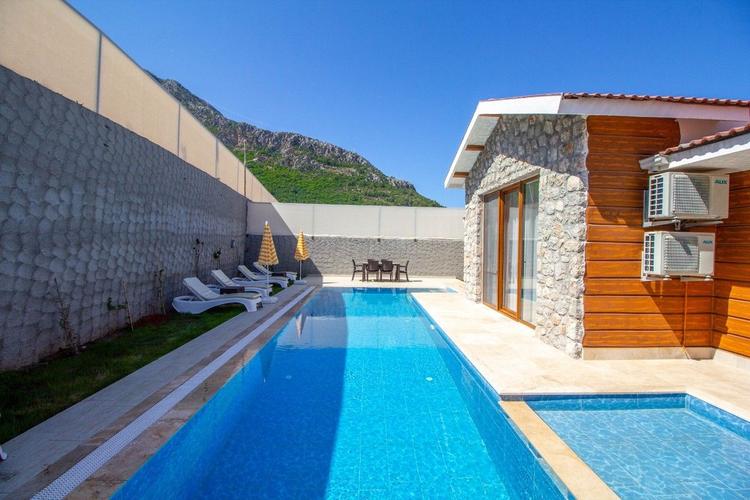Villa Patara Titanik