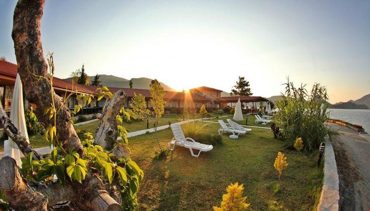 Losta Beach Boutique Hotel