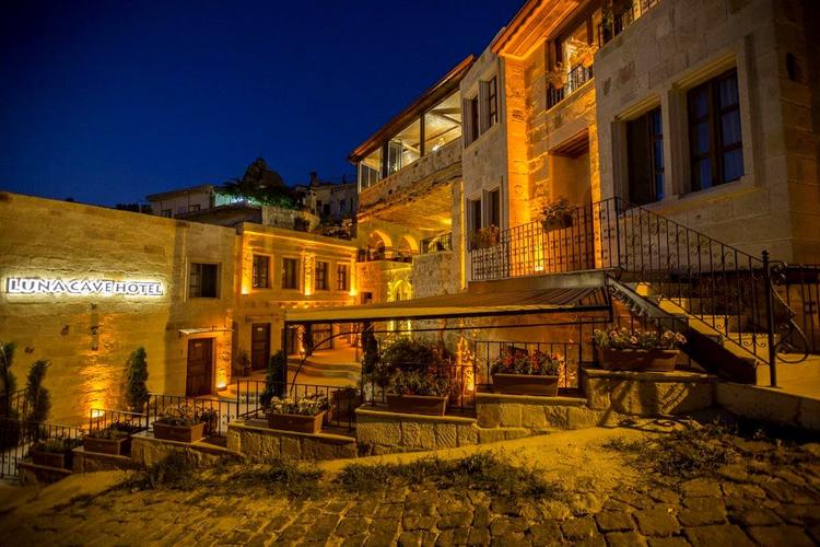 Luna Cave Hotel