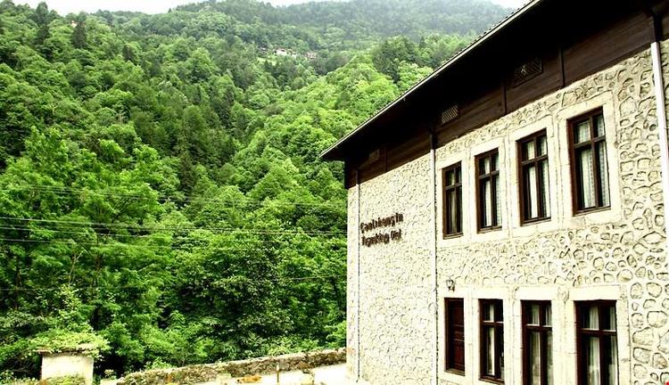 Camlihemsin Tas Mektep Otel