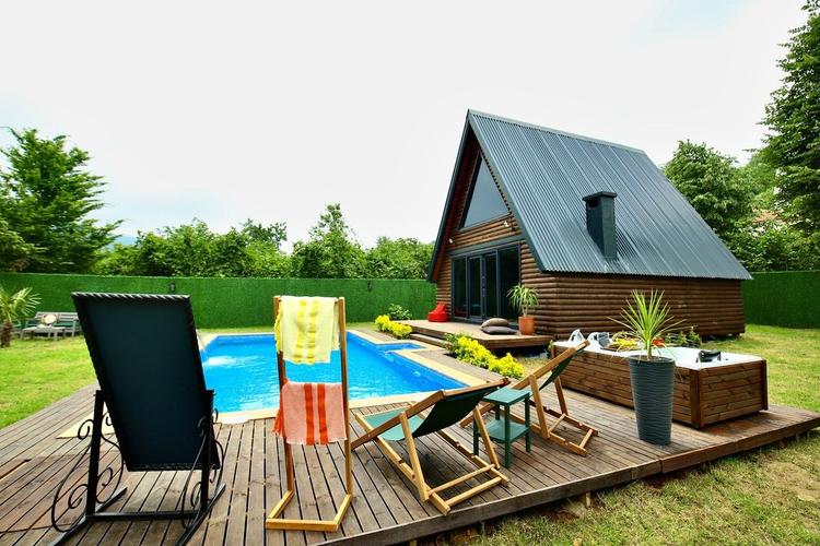 Sapanca Lion Suit Bungalov