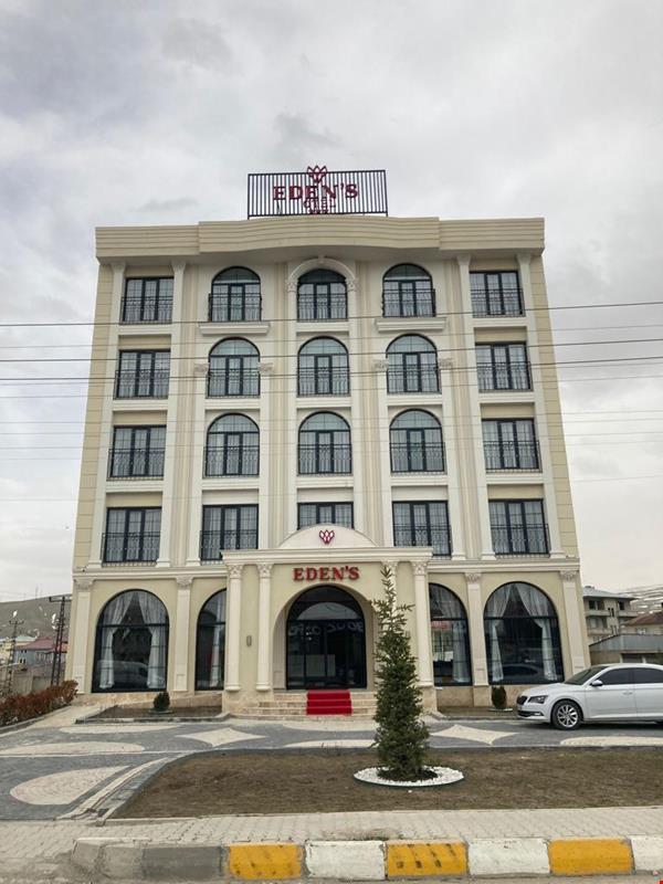 Eden's Hotel
